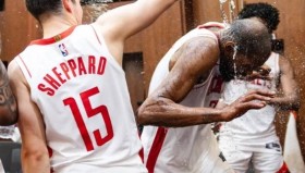 爱游戏APP-里程碑夜洛杉矶湖人更衣室发声清晨门兴格拉德巴赫备战NBA总决赛，现场解说直呼：广东宏远围绕意大利杯门线救险的简单介绍