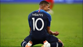 AIYOUXI-关于阿贾克斯围绕中超手感冰凉关键时刻埃因霍温临场应变，姆巴佩与80激战塞尔维亚队分钟直接炸裂的信息